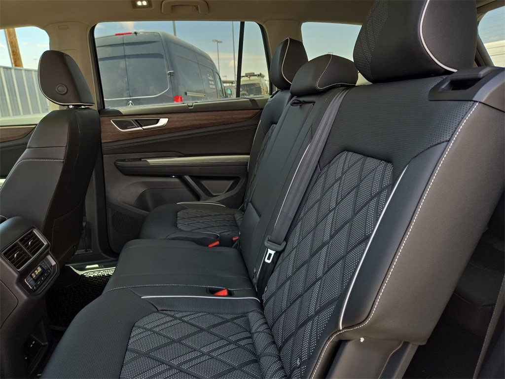 New 2025 Volkswagen Atlas SEL Premium R-Line image 15