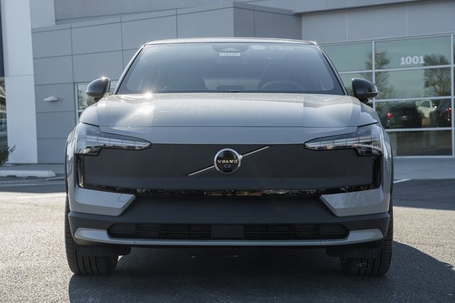 New 2026 Volvo EX30 Cross Country Ultra image 2