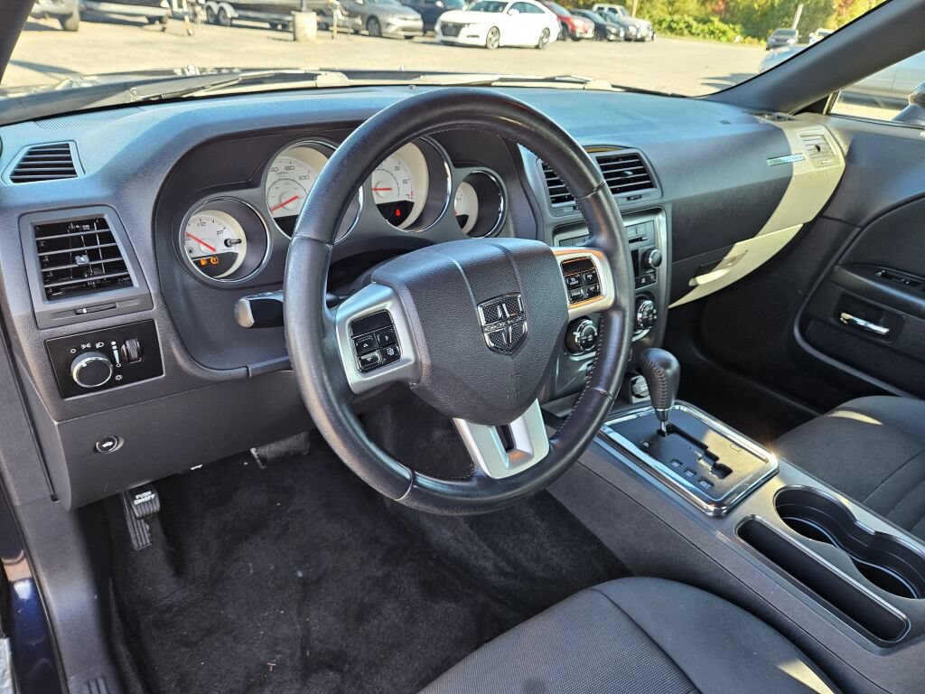 Used 2012 Dodge Challenger SXT RWD image 15