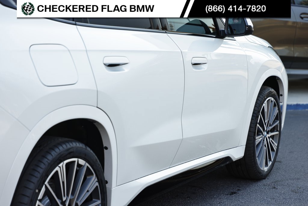 Certified 2025 BMW X1 xDrive28i w/ Technology Package image 9