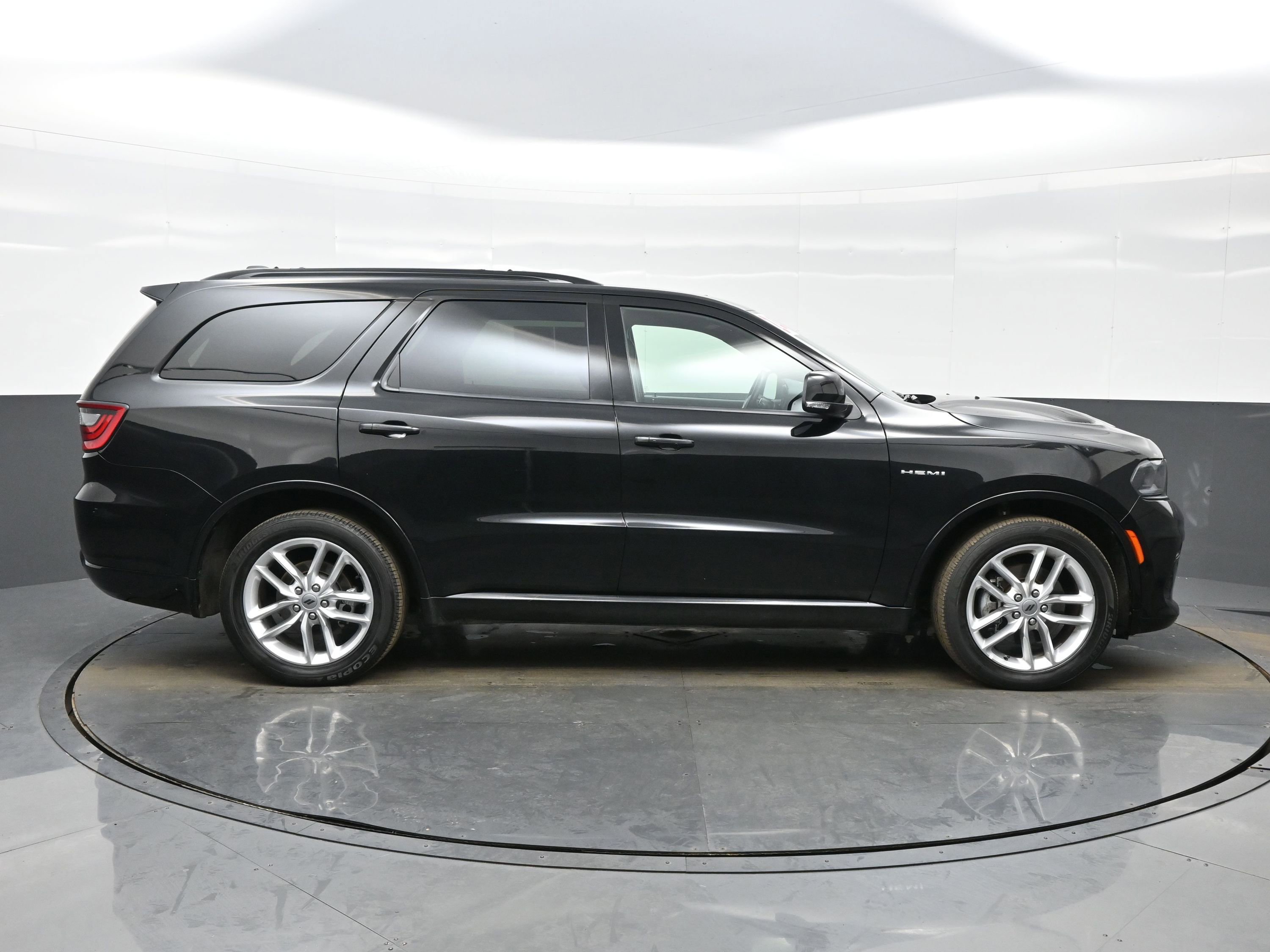 Used 2024 Dodge Durango R/T AWD/4WD image 7