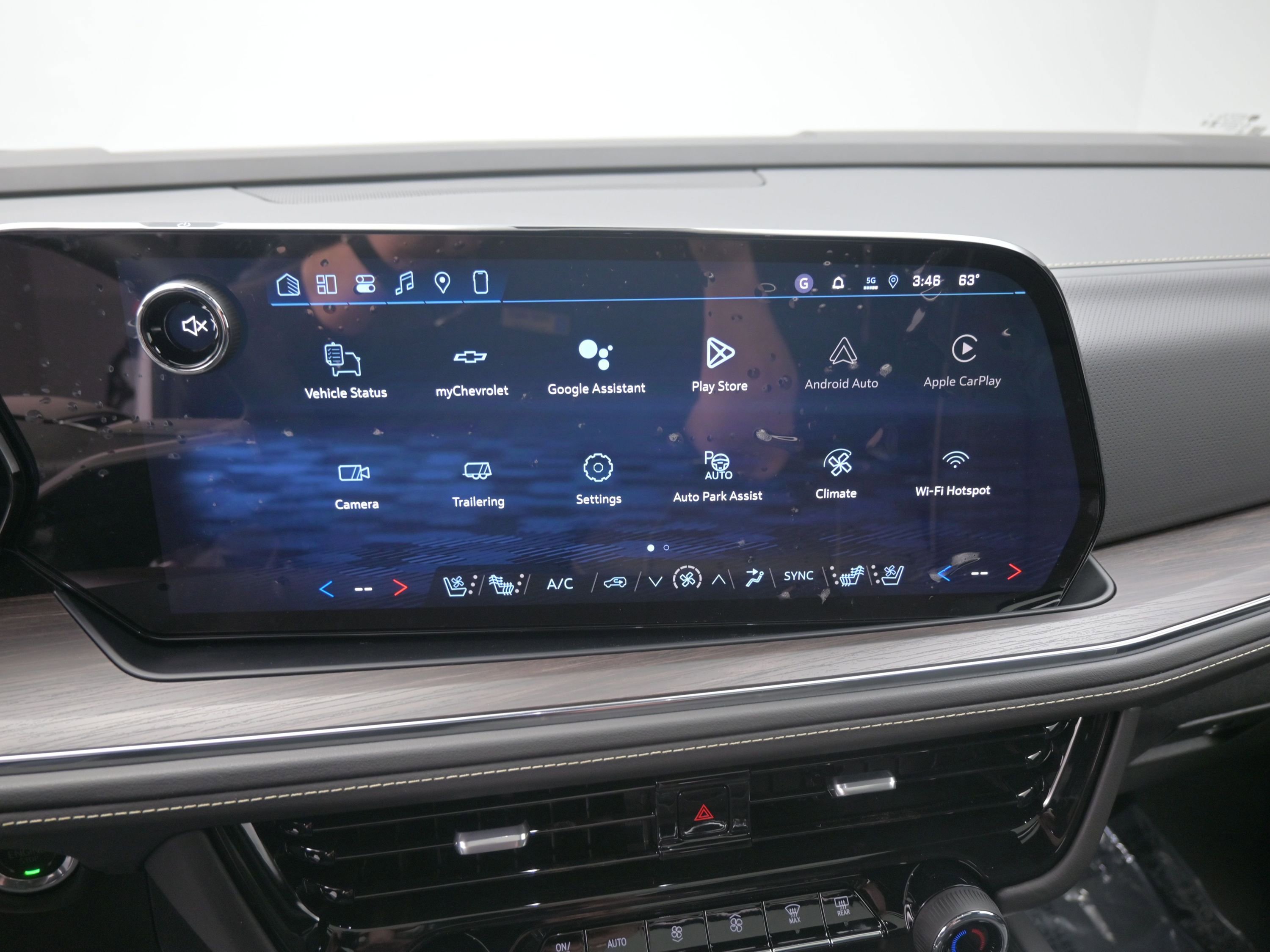 Used 2024 Chevrolet Silverado 1500 Custom Trail Boss w/ LPO, Dark Essentials Package image 19