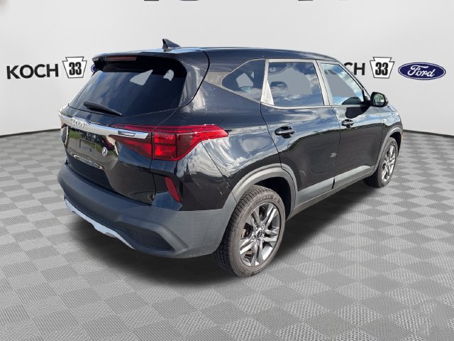 Used 2023 Kia Seltos LX AWD/4WD image 8