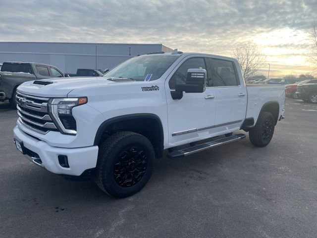 Used 2024 Chevrolet Silverado 3500 High Country w/ Technology Package image 11