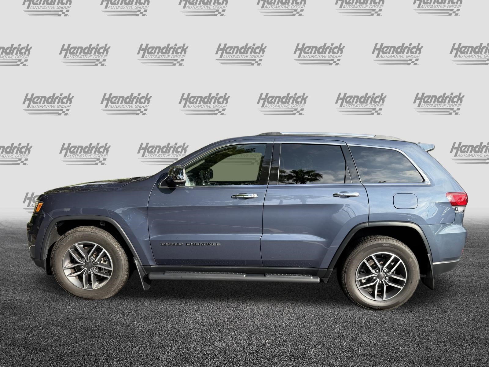 Used 2021 Jeep Grand Cherokee Limited w/ Premium Lighting Group AWD/4WD image 6
