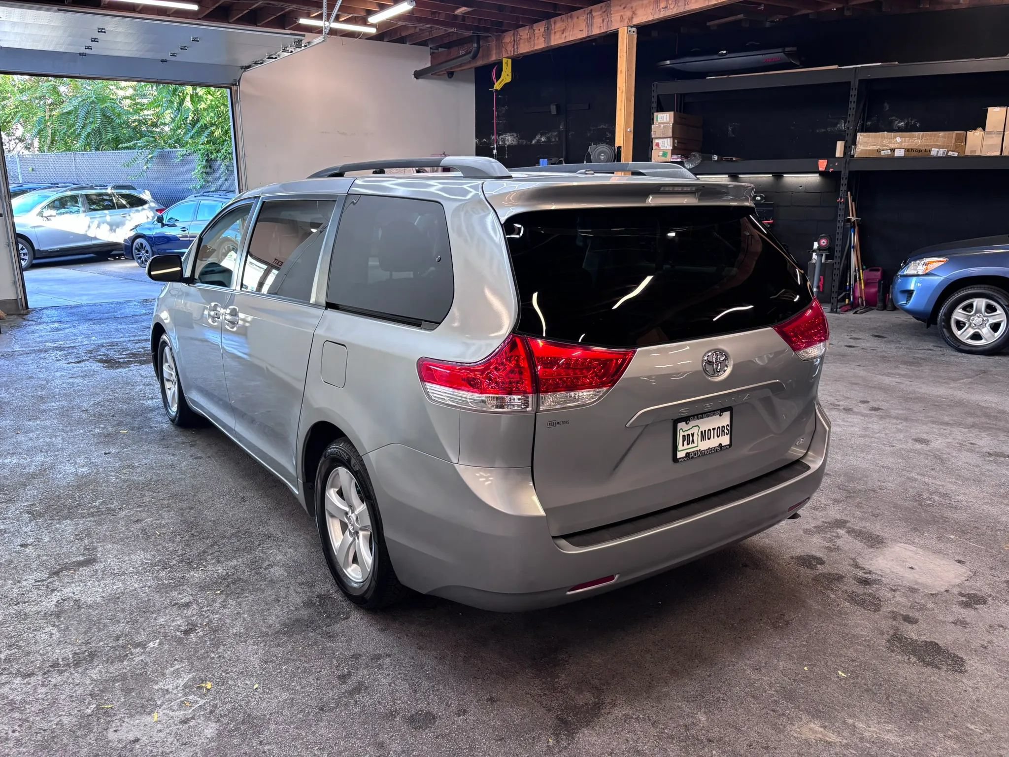 Used 2014 Toyota Sienna LE FWD image 4