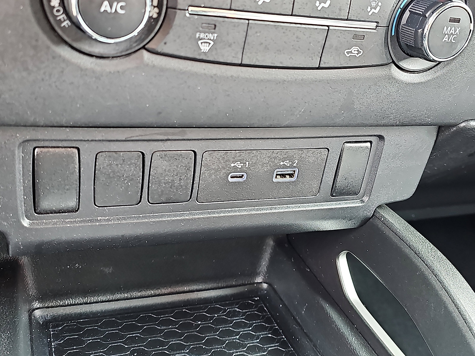 Certified 2024 Nissan Frontier SV image 23