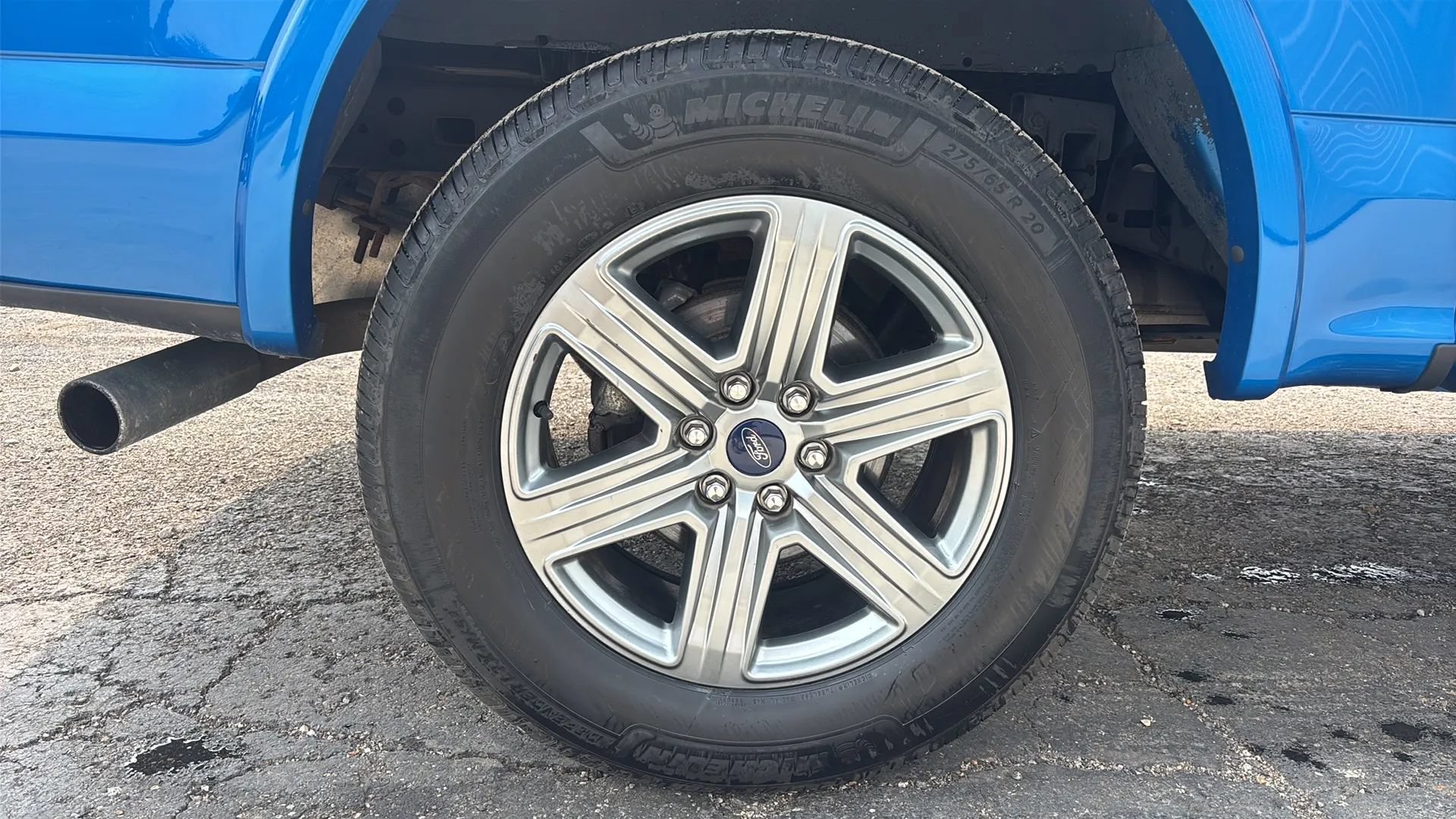 Used 2019 Ford F150 XLT w/ Equipment Group 302A Luxury AWD/4WD image 9