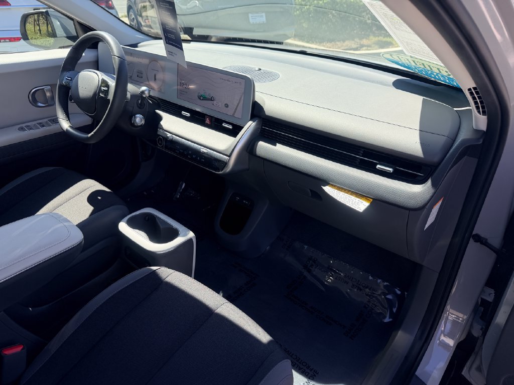 Certified 2024 Hyundai Ioniq 5 SE RWD image 9