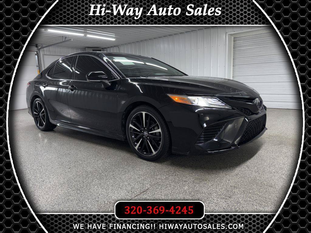 Used 2019 Toyota Camry XSE FWD image 1
