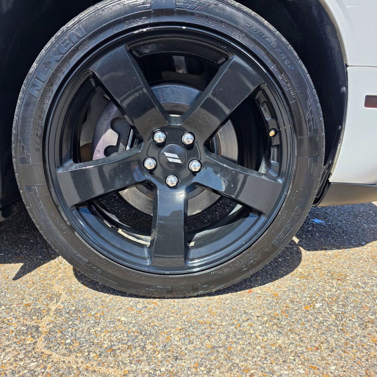 Used 2018 Dodge Challenger R/T RWD image 10
