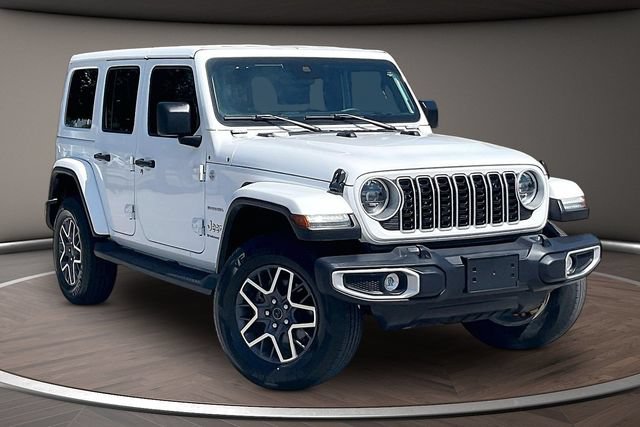 Used 2024 Jeep Wrangler Unlimited Sahara AWD/4WD image 9