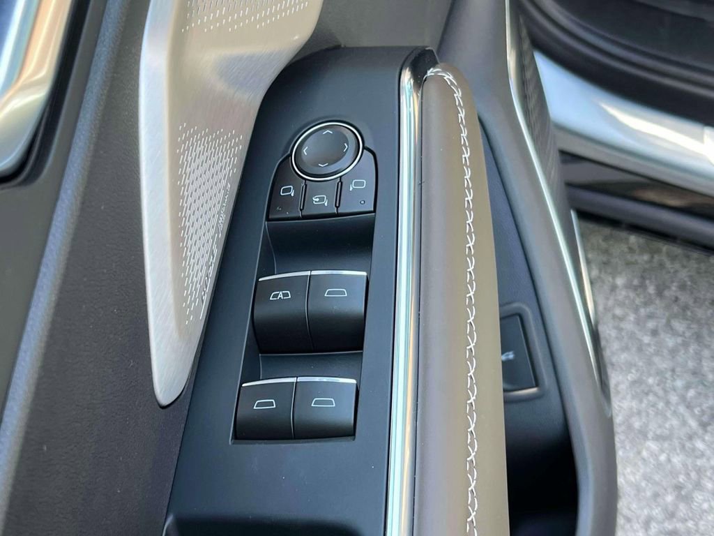 New 2026 GMC Acadia Denali Ultimate w/ LPO, Floor Liner Package image 21