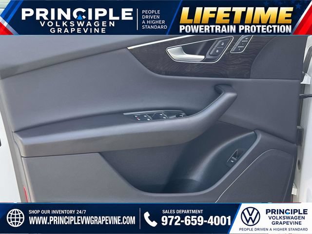 Used 2023 Audi Q8 Premium w/ Convenience Package AWD/4WD image 10