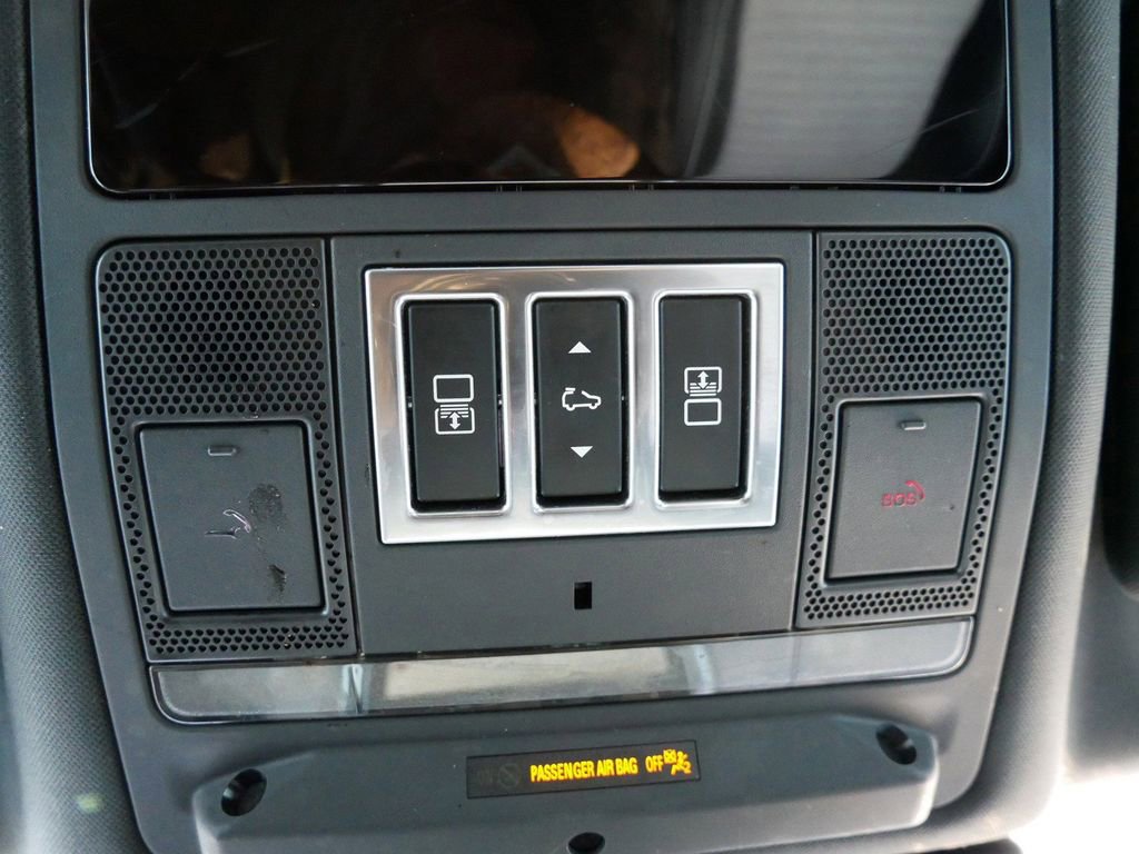 Used 2021 Land Rover Discovery HSE R-Dynamic image 24