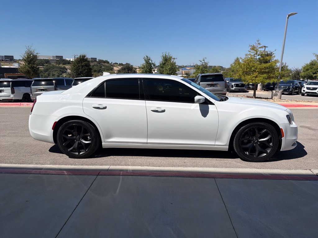 Used 2022 Chrysler 300 S RWD image 11