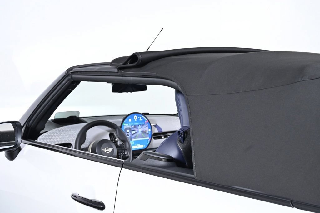 Certified 2025 MINI Cooper S FWD image 10
