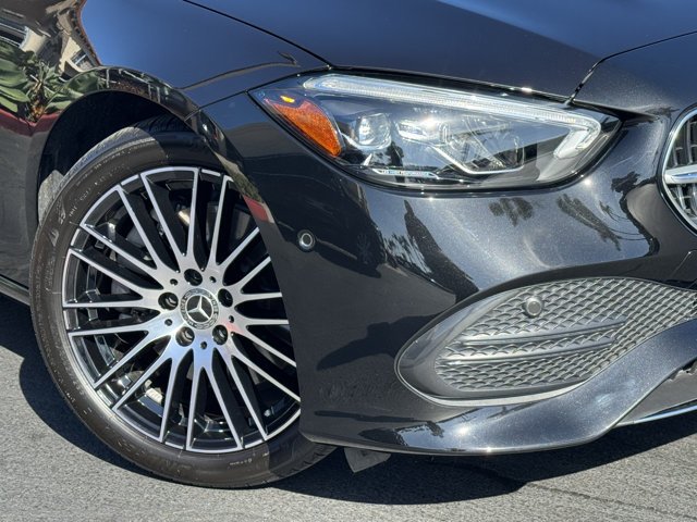 Used 2025 Mercedes-Benz C 300 4MATIC Sedan image 2