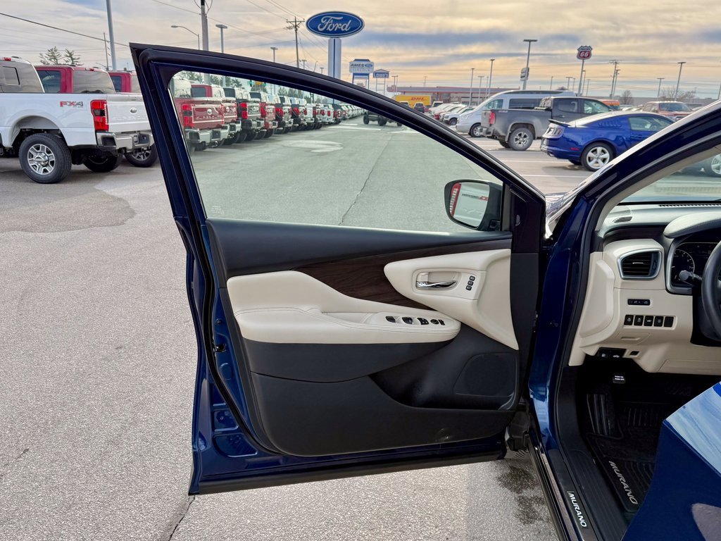 Used 2022 Nissan Murano Platinum w/ Cargo Package image 12