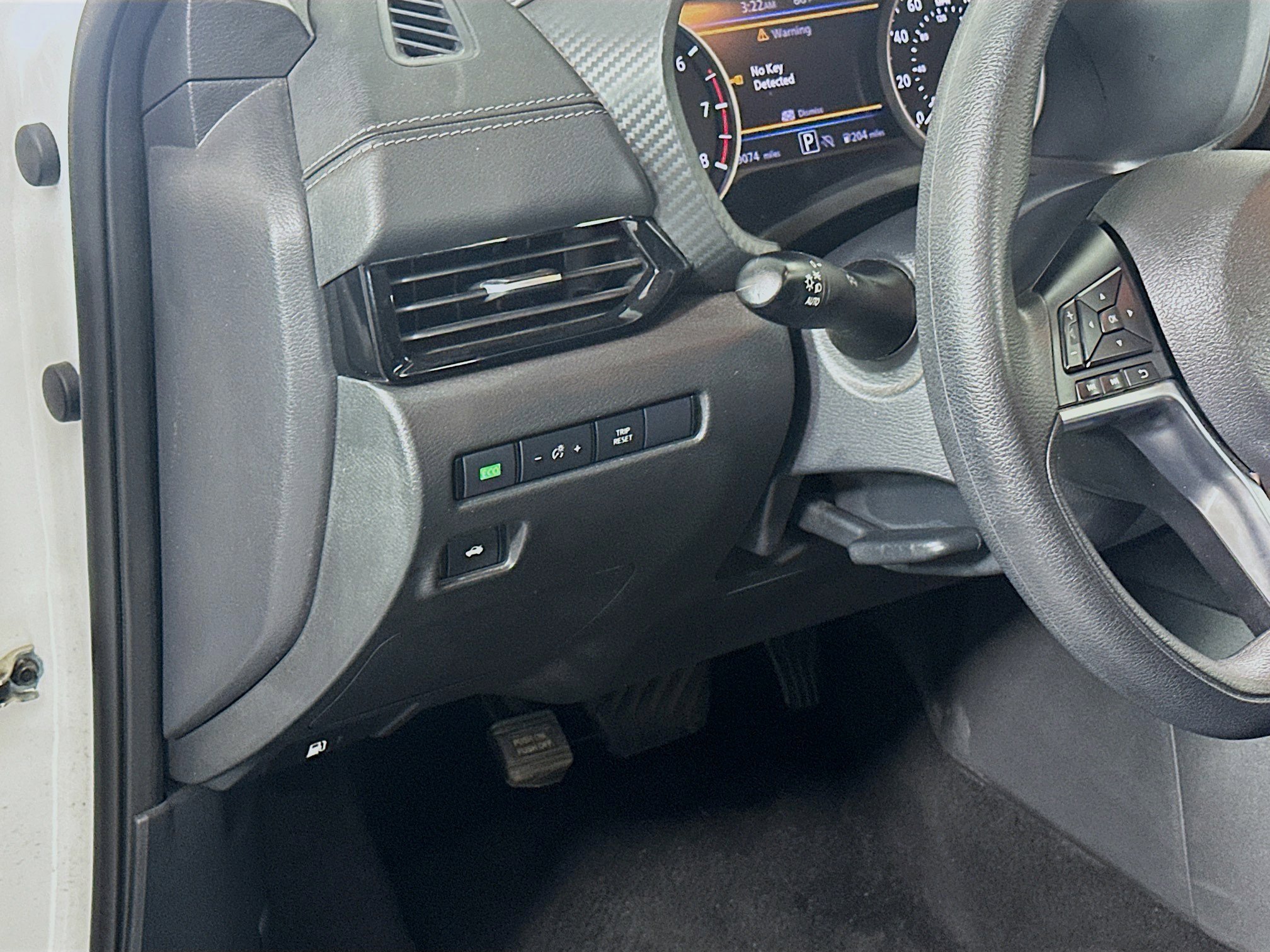 Used 2024 Nissan Sentra SV image 16