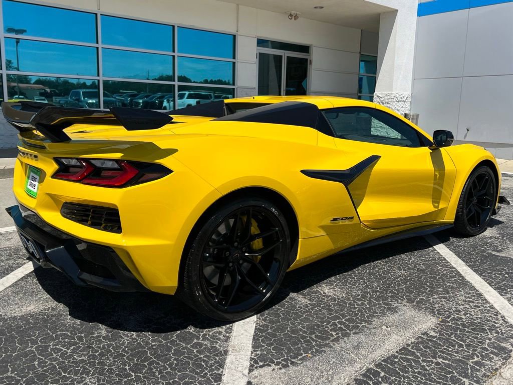 New 2026 Chevrolet Corvette Z06 RWD image 3