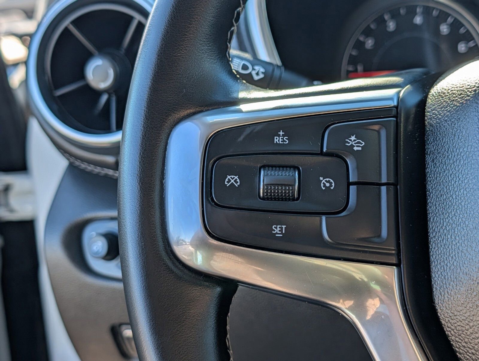 Used 2024 Chevrolet Blazer LT w/ Sound & Technology Package image 33