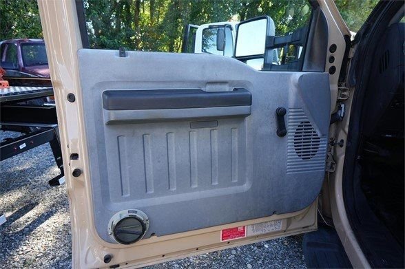 Used 2013 Ford F450 XL w/ Snow Plow Prep Pkg image 9