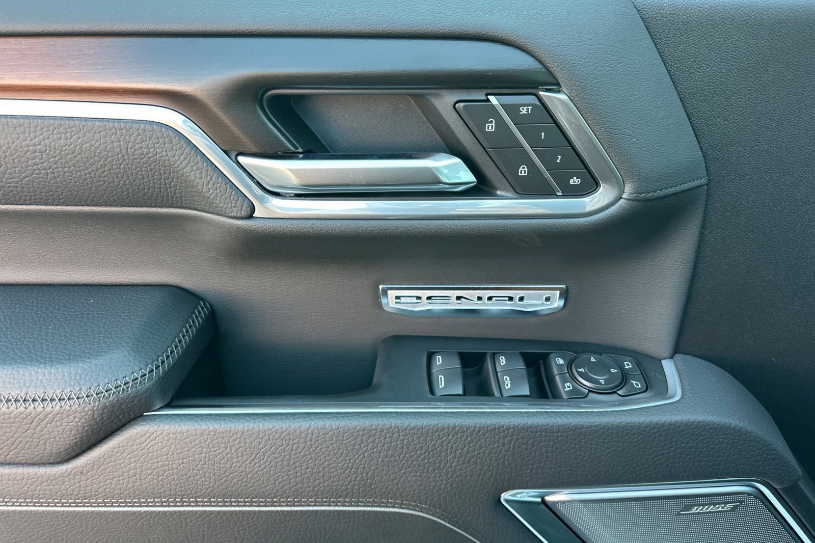 New 2026 GMC Sierra 1500 Denali w/ Technology Package image 9