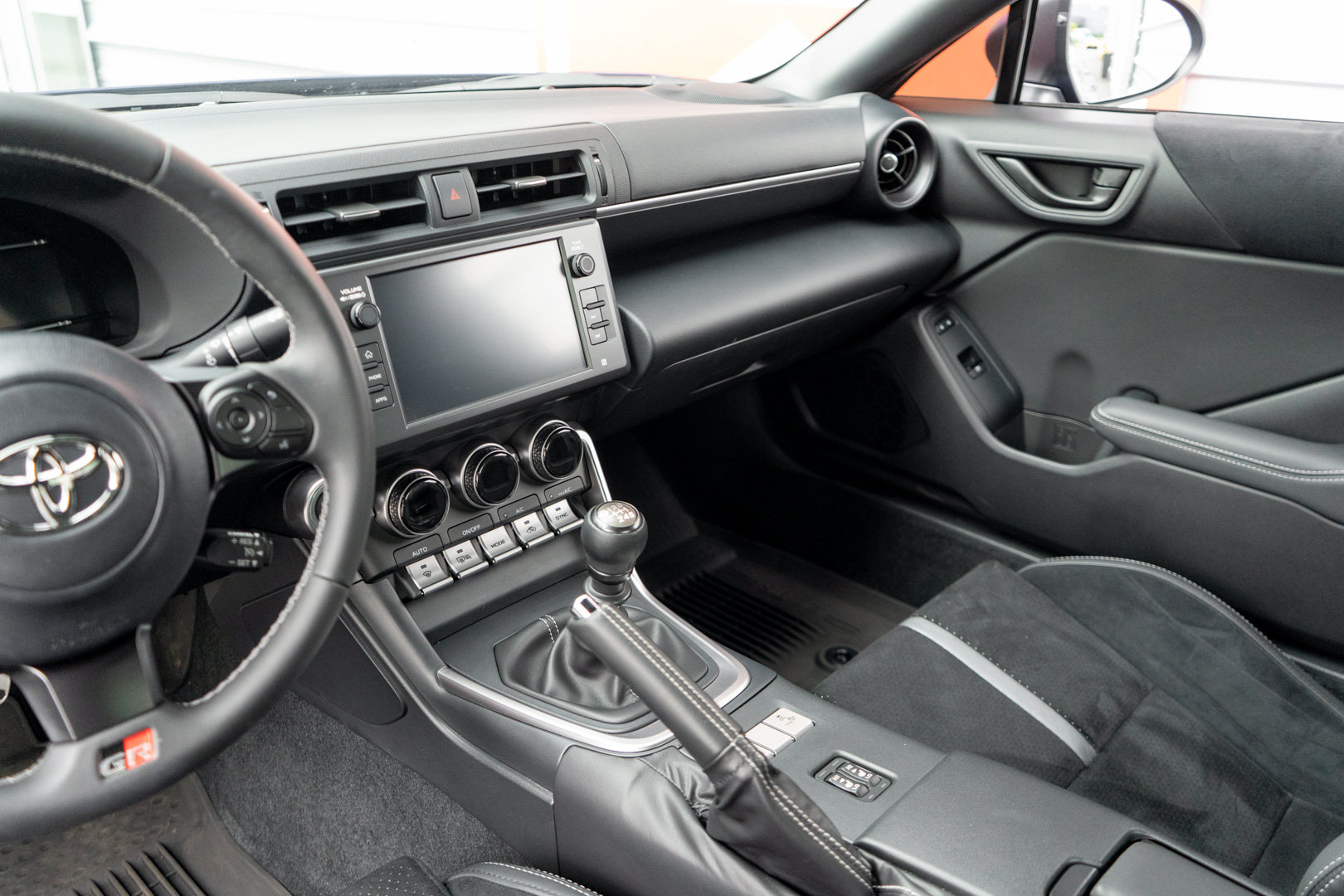 Used 2023 Toyota GR86 Premium w/ ALL Weather Mat Package (TMS) RWD image 15