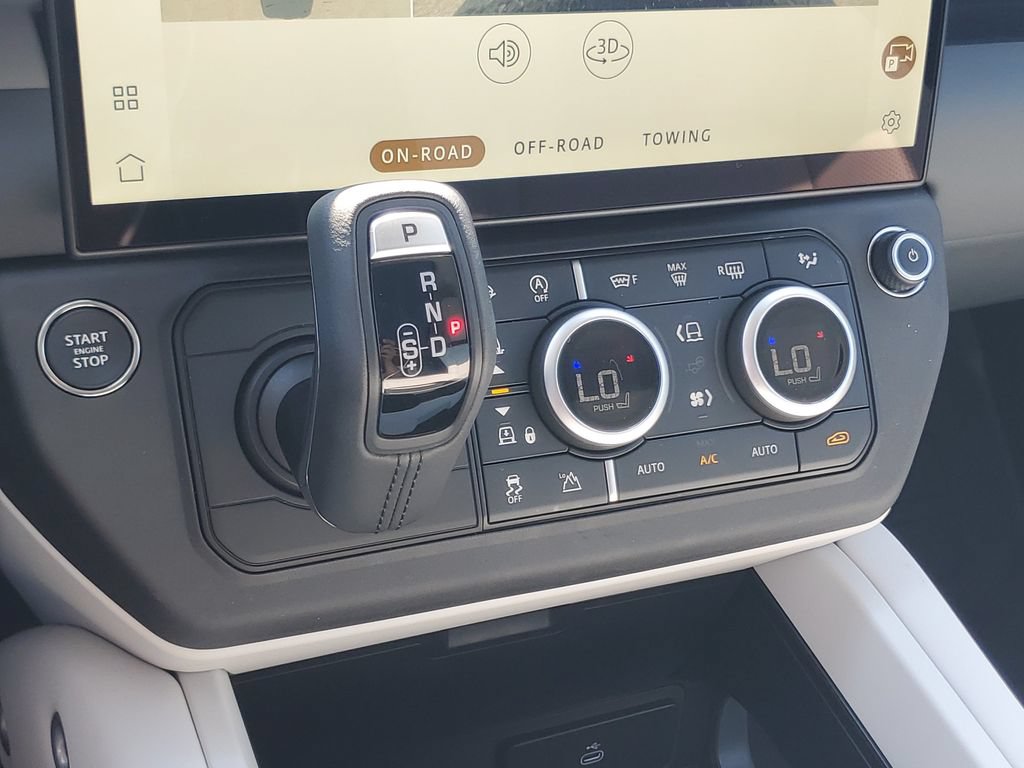New 2026 Land Rover Defender 130 X-Dynamic SE AWD/4WD image 23
