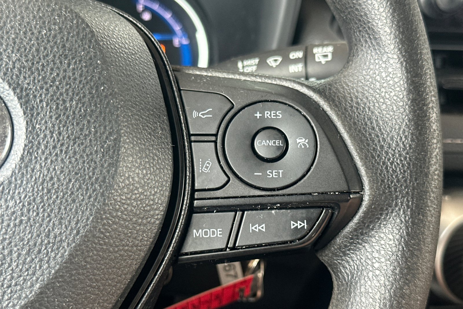 Certified 2023 Toyota RAV4 LE AWD/4WD image 28