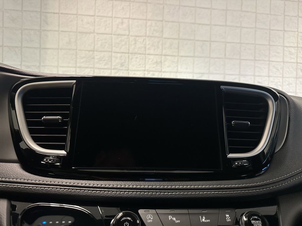 New 2027 Chrysler Pacifica Select AWD/4WD image 27