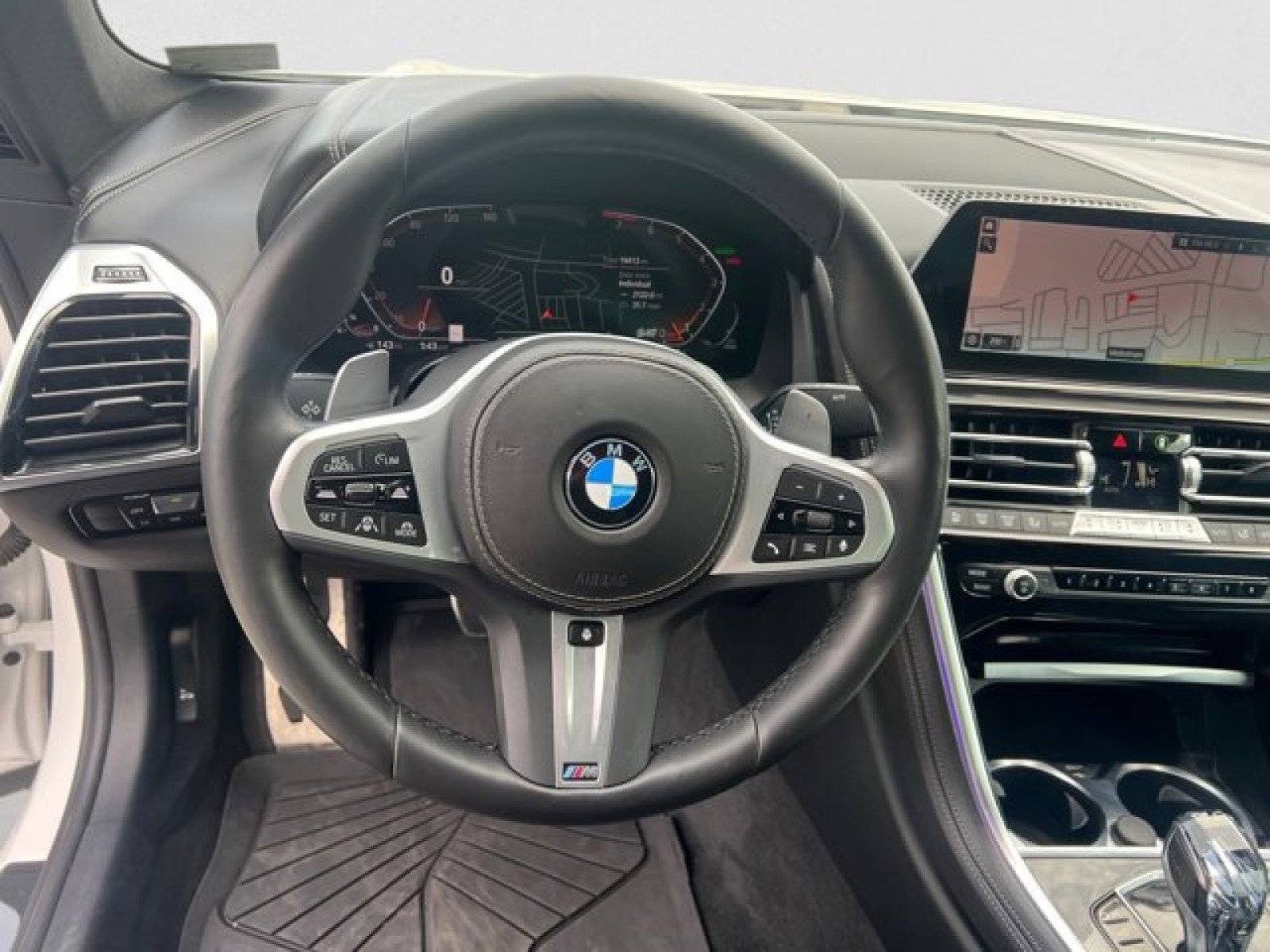 Used 2022 BMW 840i Convertible image 14