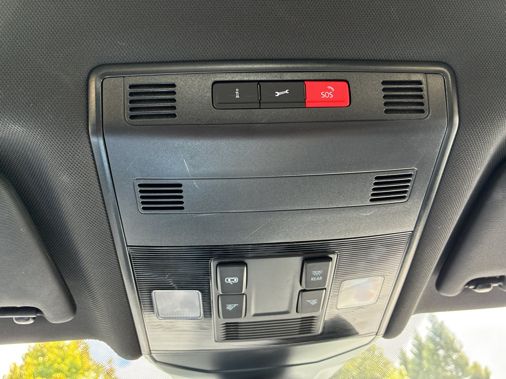 Used 2023 Volkswagen Jetta Sport FWD image 39