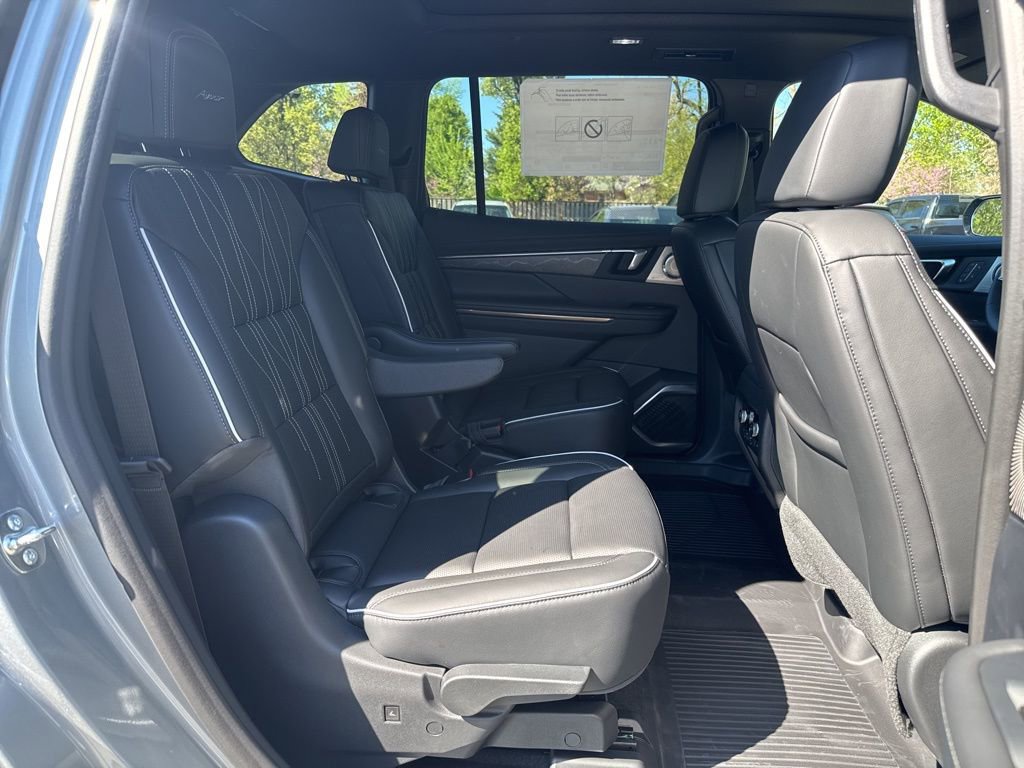 New 2026 Buick Enclave Avenir w/ Super Cruise Package AWD/4WD image 14