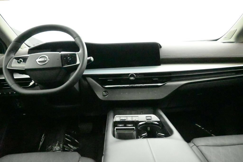 Certified 2025 Nissan Murano Platinum w/ Cargo Package AWD/4WD image 14