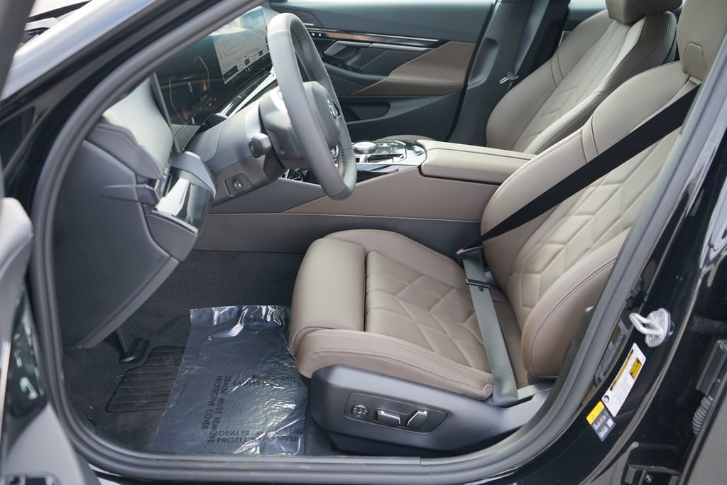 New 2026 BMW i5 eDrive40 w/ Premium Package image 11