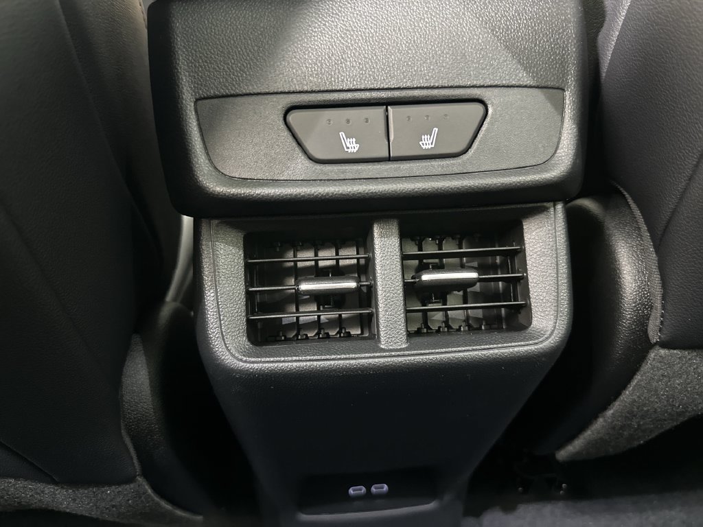New 2027 Chevrolet Equinox ACTIV w/ Safety and Technology Package AWD/4WD image 23
