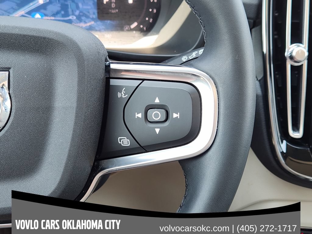 Certified 2024 Volvo XC40 B5 Plus w/ Protection Package Premier AWD/4WD image 24