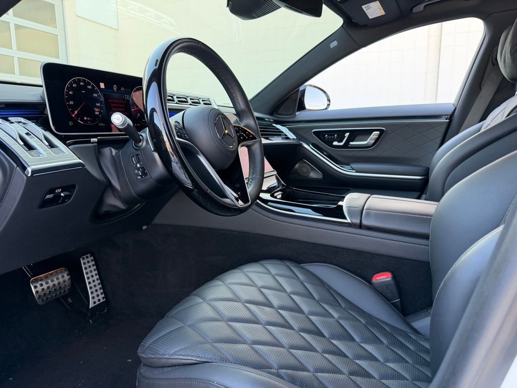 Used 2025 Mercedes-Benz S 580 4MATIC Sedan image 18