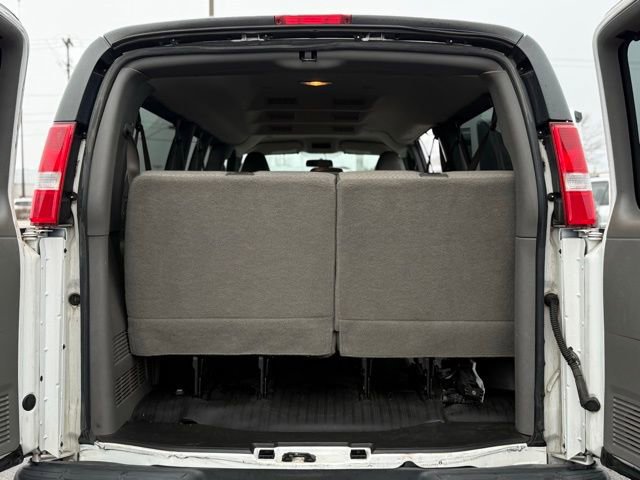 Used 2019 Chevrolet Express 3500 LS image 20