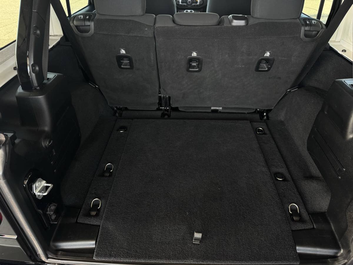 Used 2019 Jeep Wrangler Unlimited Sport S AWD/4WD image 19