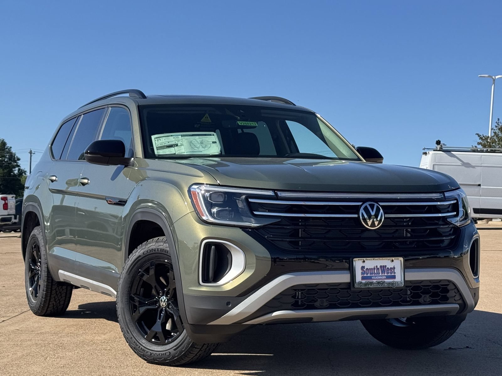 New 2026 Volkswagen Atlas Peak Edition AWD/4WD image 2