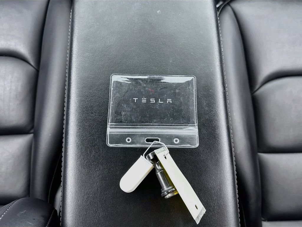 Used 2022 Tesla Model 3 Long Range AWD/4WD image 26