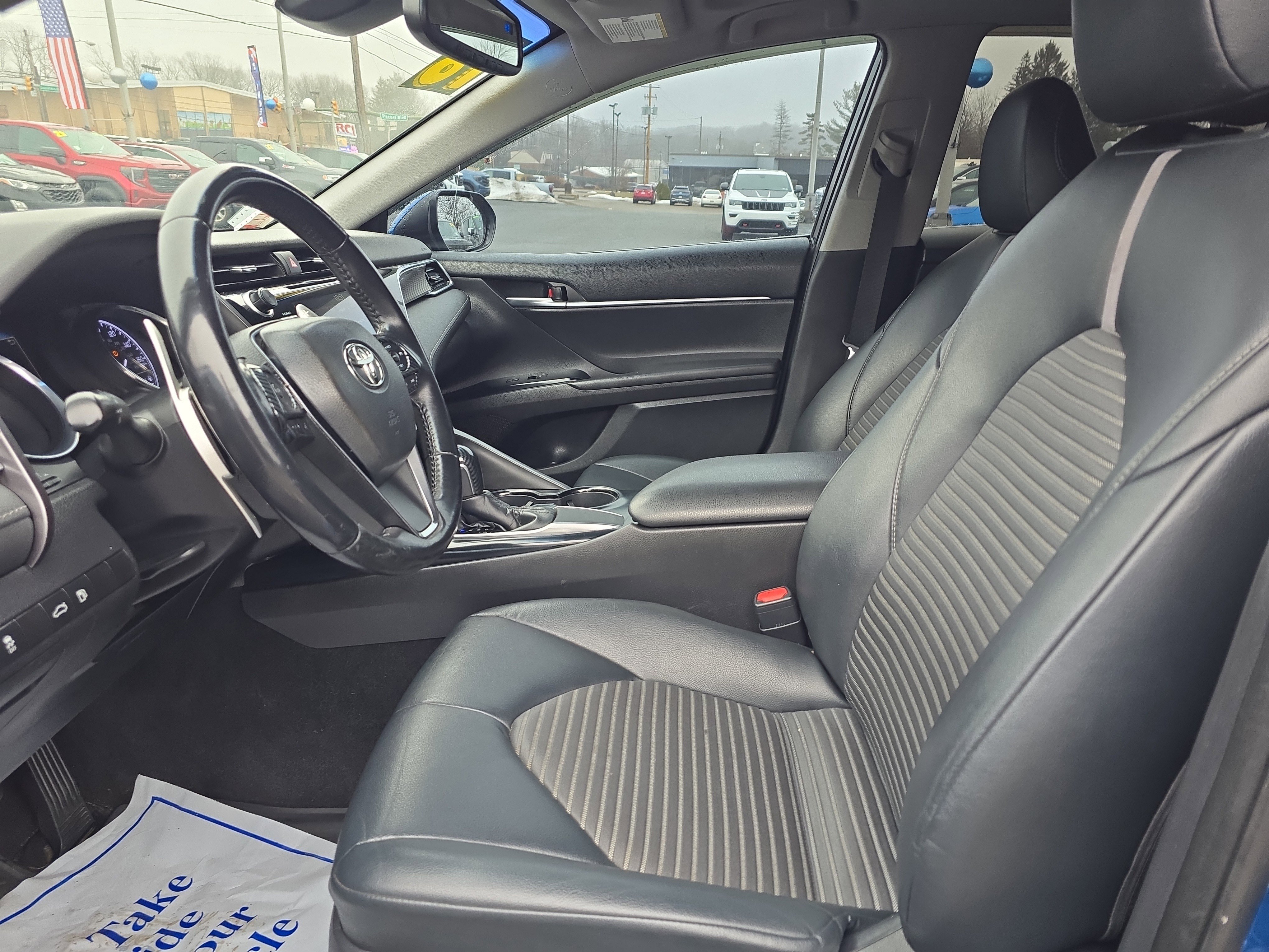 Used 2018 Toyota Camry SE w/ Audio Package image 12