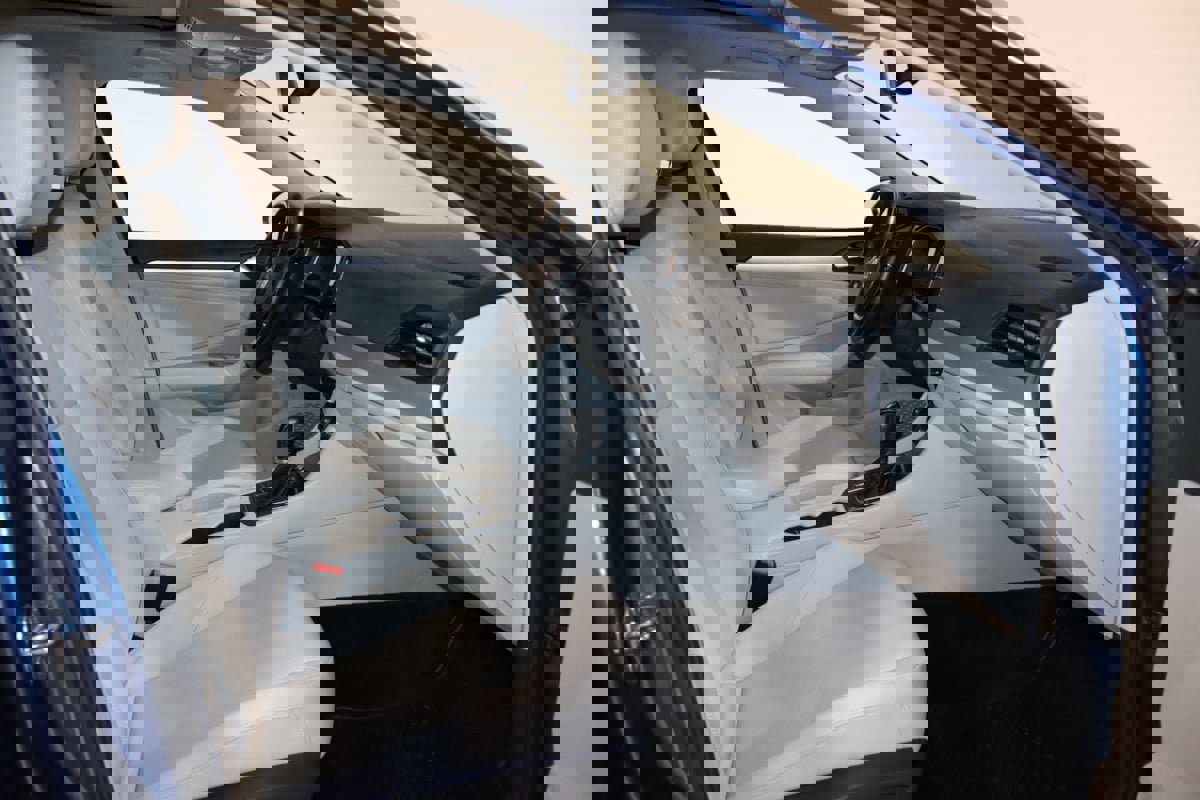 Used 2019 Volkswagen Jetta SE w/ Cold Weather Package image 49