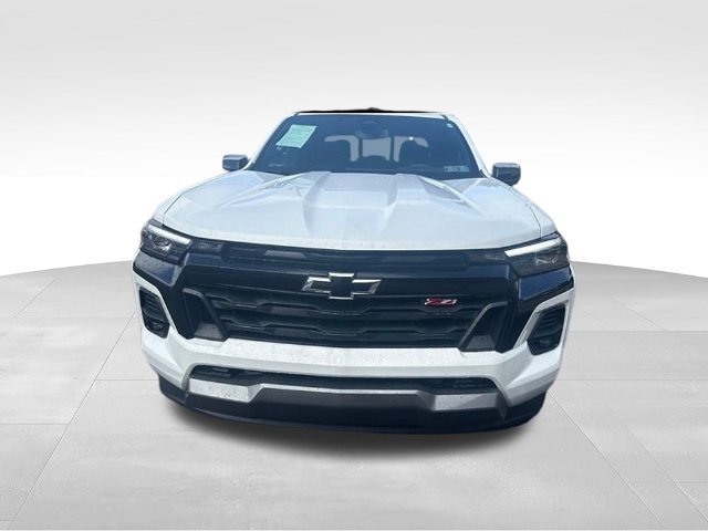 Used 2025 Chevrolet Colorado Z71 w/ Z71 Convenience Package 2 AWD/4WD image 9