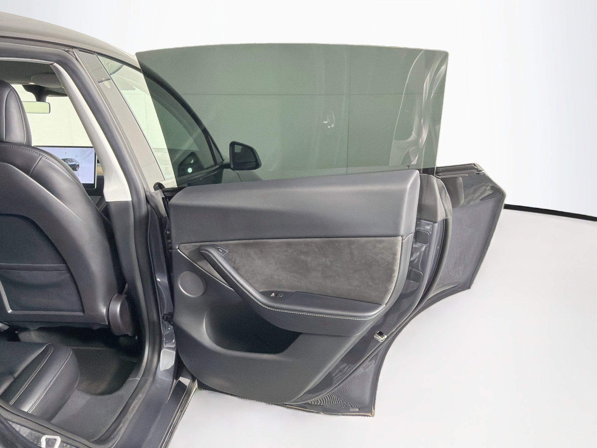 Used 2022 Tesla Model Y Long Range AWD/4WD image 31