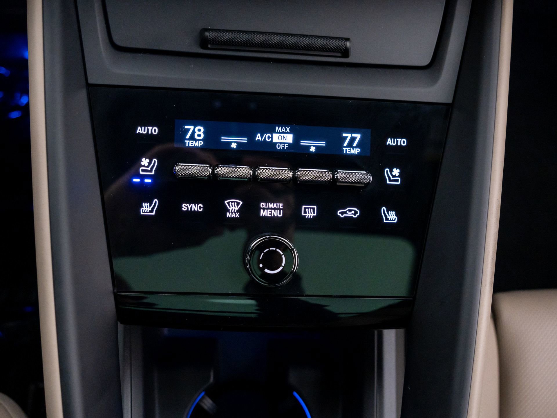 Certified 2025 Porsche Macan 4S Electric image 23