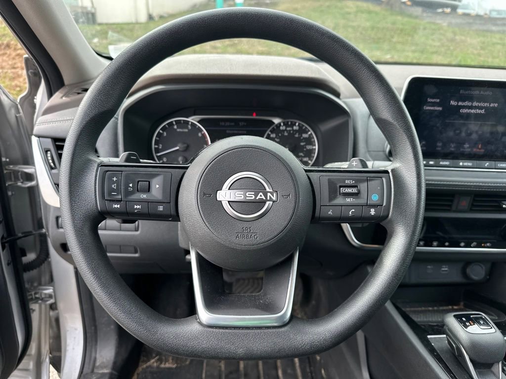 Used 2023 Nissan Rogue SV image 42